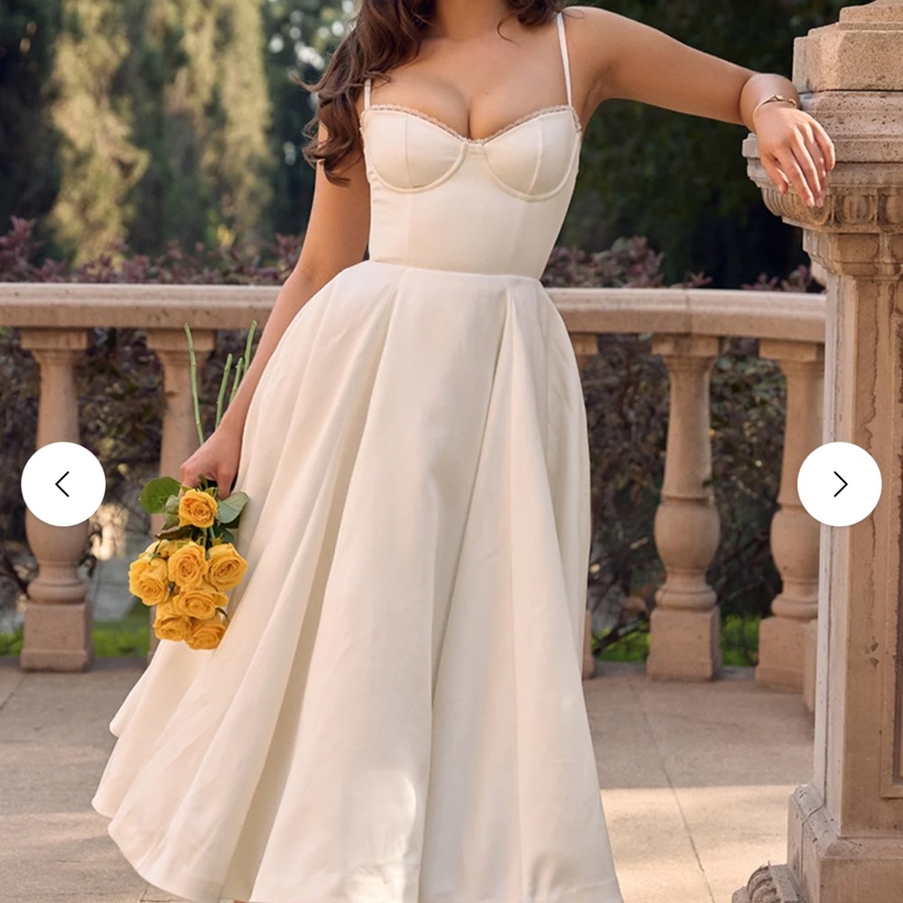 House of Fleur Ivory Midi Dress
